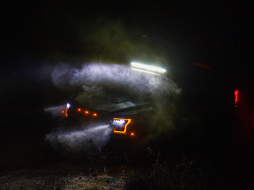 Ford F-150 Super Crew (2018-2020) Slimsport Roof Rack Kit / Lightbar valmis - Front Runner 7