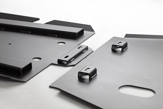 Pohjapanssari, moottori ja vaihteisto, Toyota Hilux 1