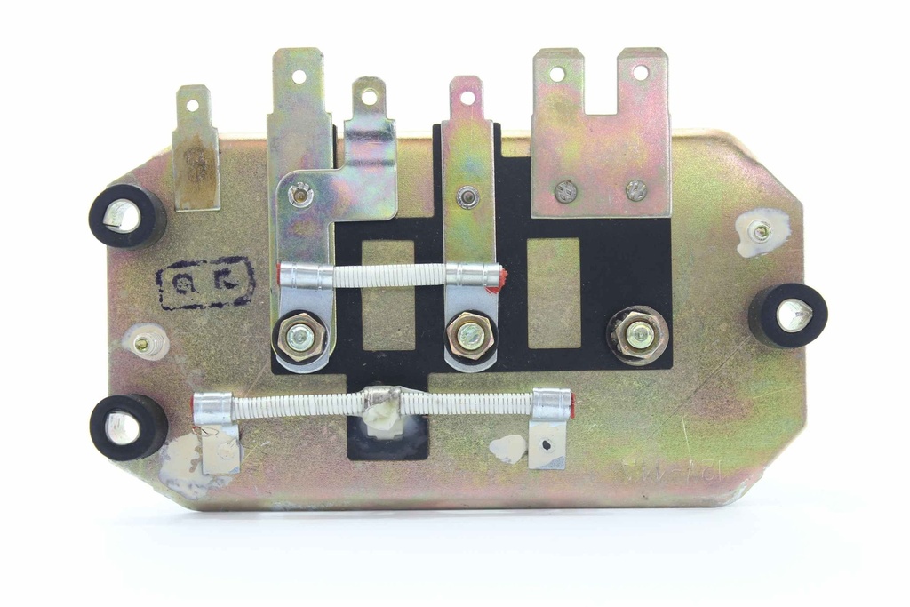 Jännitteensäädin, 14 V 1