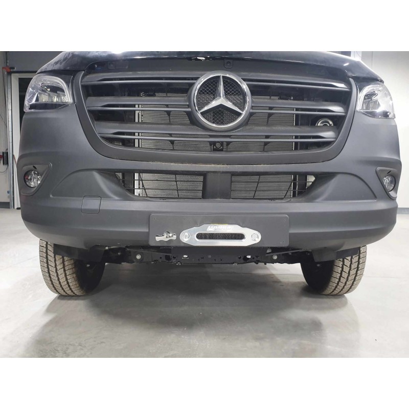 Mercedes Sprinter W 907 VS30 2021- 2WD piilovinssipeti 1