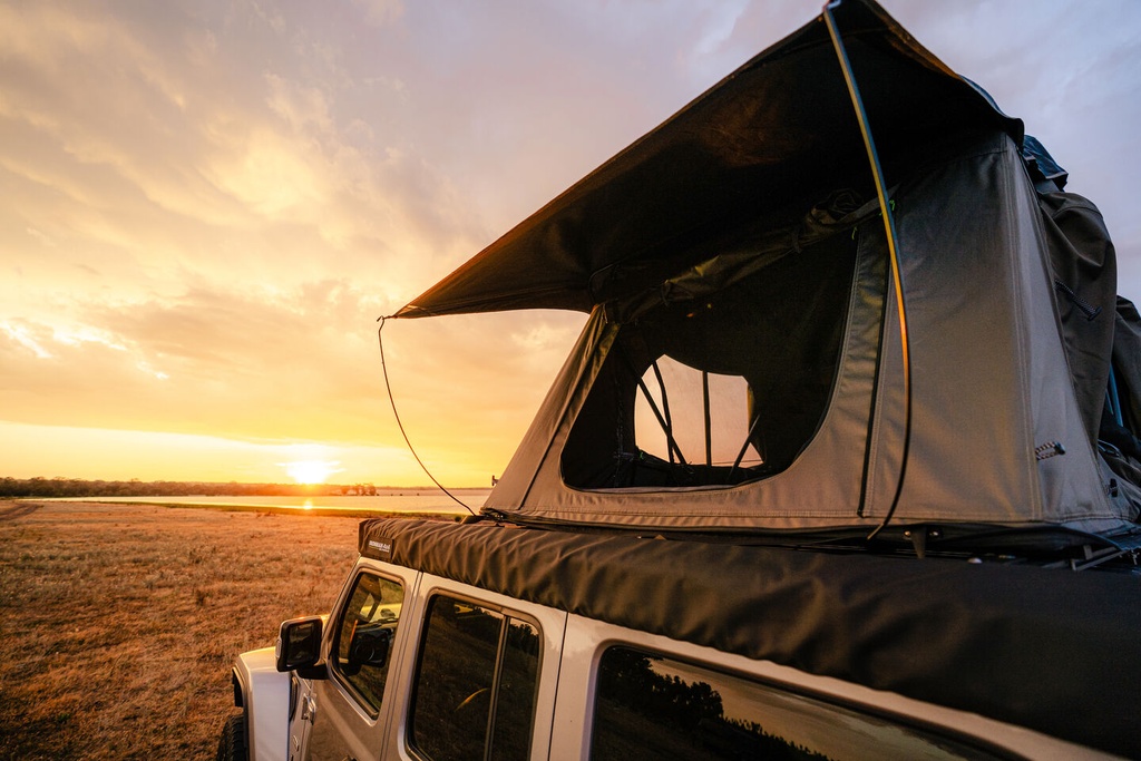 Cross 1200 - Soft Shell Rooftop Tent 9