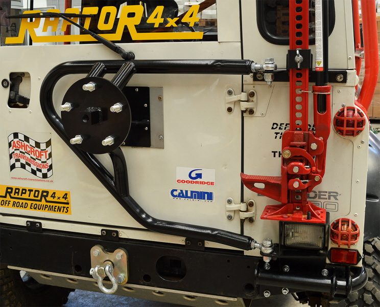 WHEEL CARRIER TYPE A FOR DEFENDER 90/110/130 UP TO 2002 1