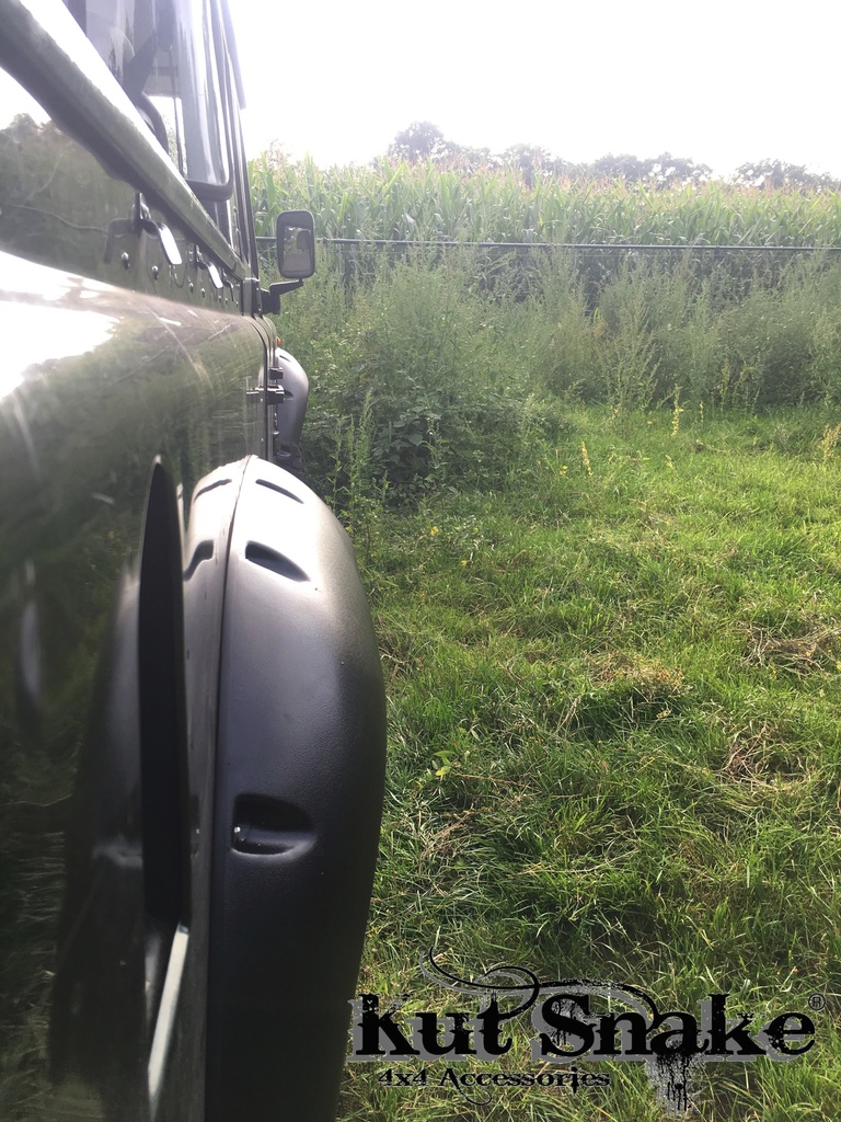 Lokasuojan levike, Land Rover Defender 20