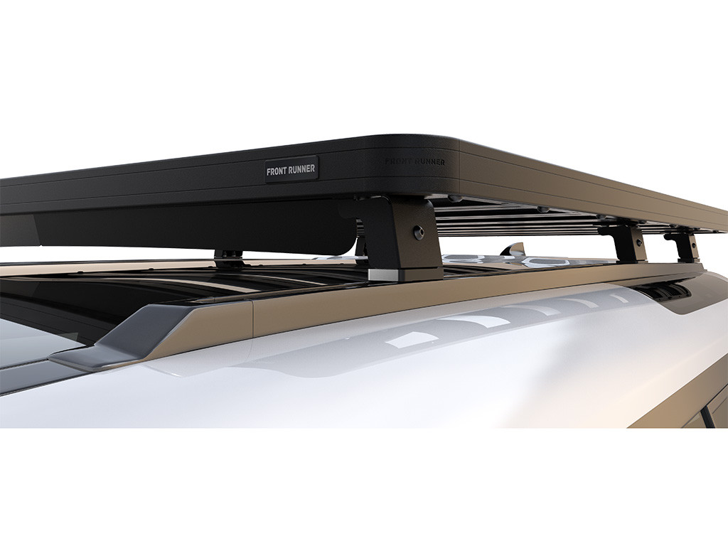 Land Rover New Defender (2020-nykyinen) 110 w/OEM Tracks Slimline II -kattotelinesarja - Front Runner 2