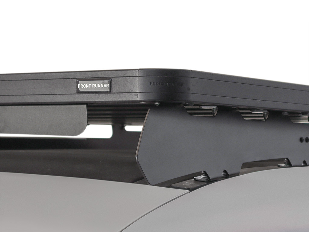 Land Rover New Defender 90 (2020-nykyinen) Slimline II kattotelinesarja - Front Runner 2