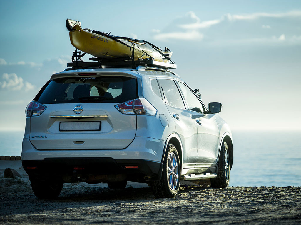 Nissan X-Trail (2013-nykyinen) Slimline II -kattotelinesarja - Front Runner 7