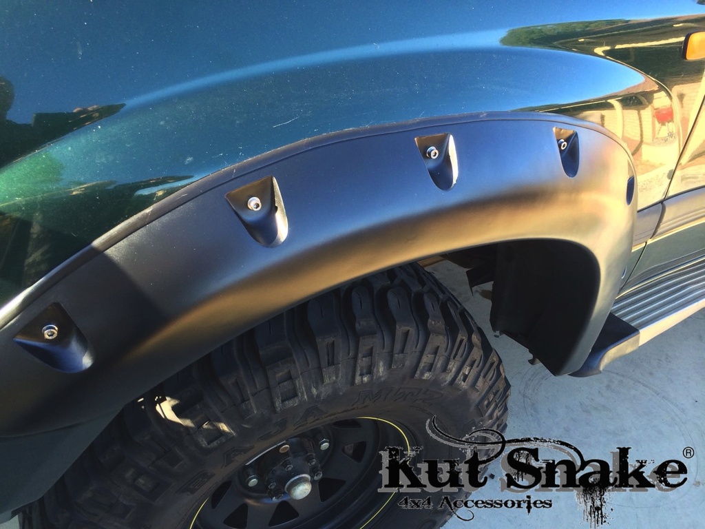 Lokasuojan levike, Toyota Land Cruiser 100 Standard 4