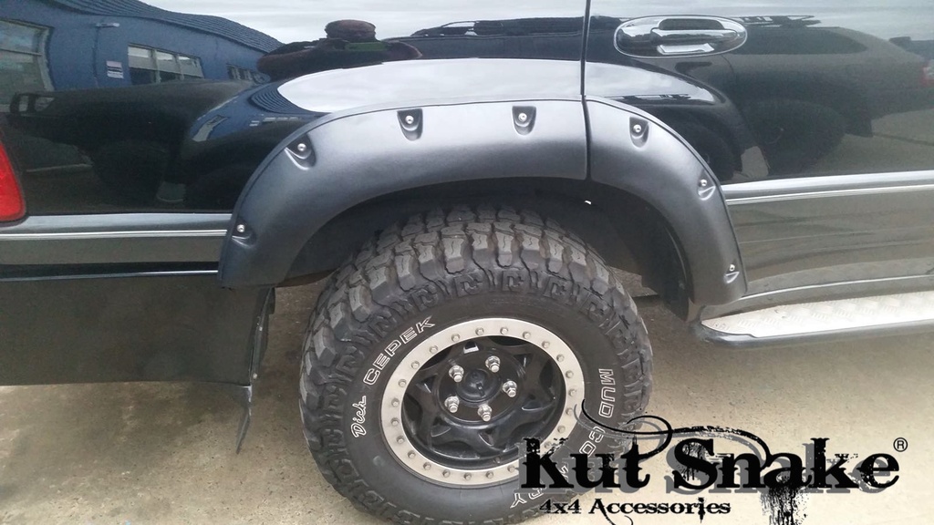 Lokasuojan levike, Toyota Land Cruiser 100 Standard 14