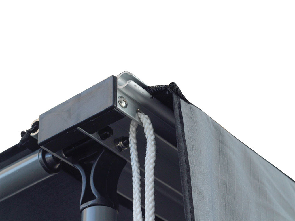 Tuulen/auringon suoja 2M markiisille / edessä - Front Runner 3