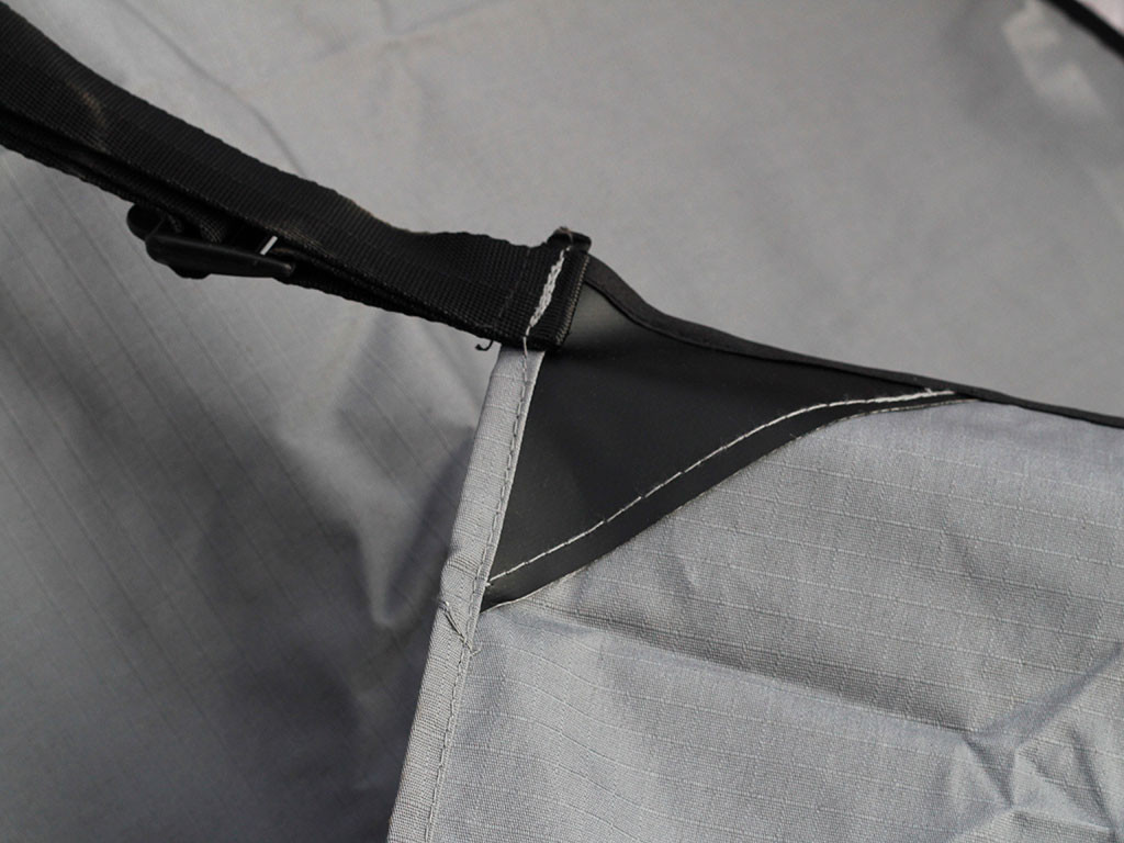 Tuulen/auringon suoja 2M markiisille / edessä - Front Runner 5