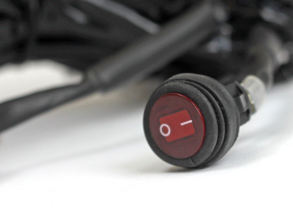 Yksi LED-johtosarja ATP-liittimellä - Front Runnerilta 1