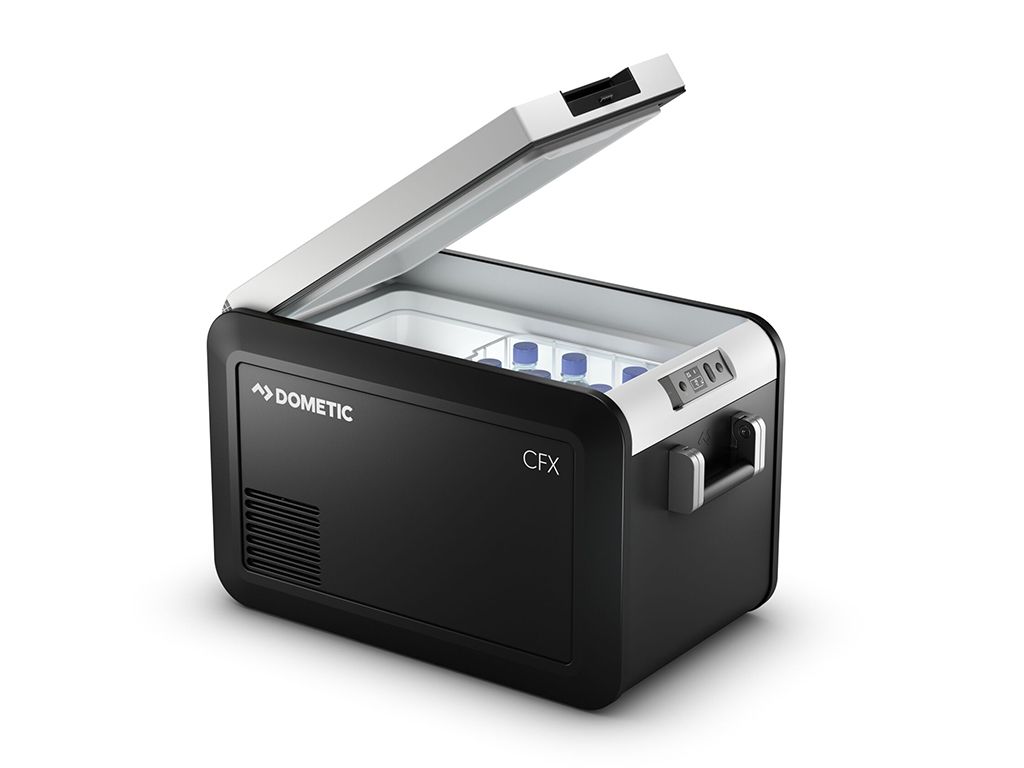 Dometic CFX3 35 jääkaappi/pakastin JA jääkaapin liukumäki - eturungon kautta 1