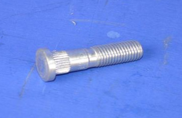 Takapyörän Pinnapultti M12 x 46