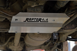 T/BOX CENTRAL SKID PLATE NISSAN TERRANO