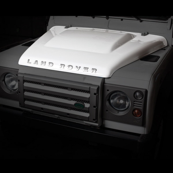 FIBERGLASS BONNET DEFENDER "PUMA" STYLE