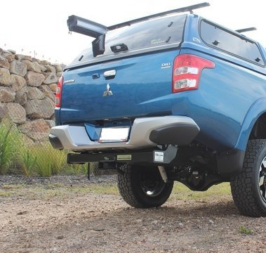 CLASS 4 TOWBAR COMPATIBLE WITH FACTORY REAR BUMPER