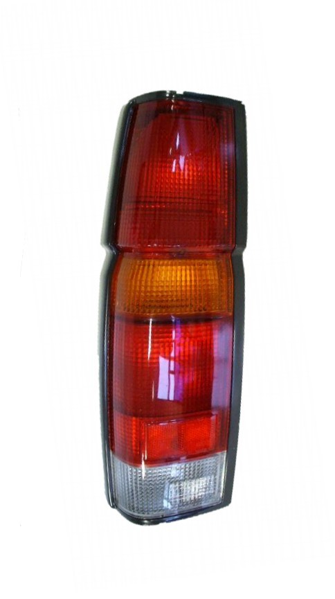 Nissan Pickup D21 takavalo - vasen