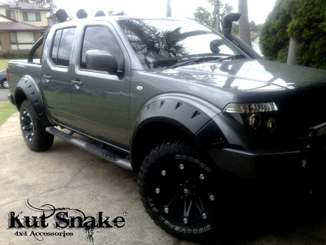 Lokasuojan levike, Nissan Navara D40 - Vain Eteen